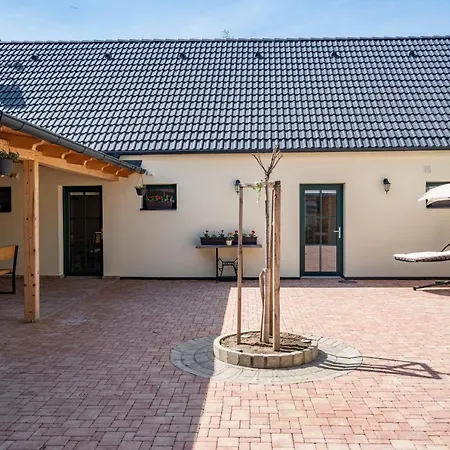 Guest house U Katalpy Sedlec (Breclav)