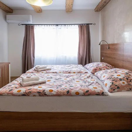 U Katalpy Guest house Sedlec (Breclav)