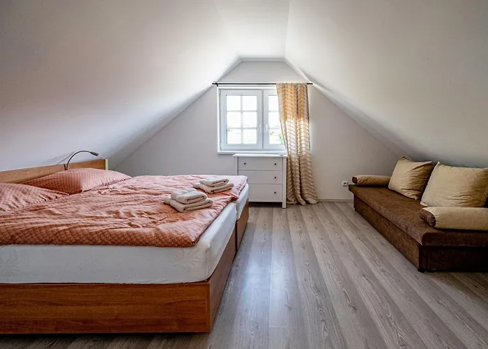 Penzion U Katalpy 3*