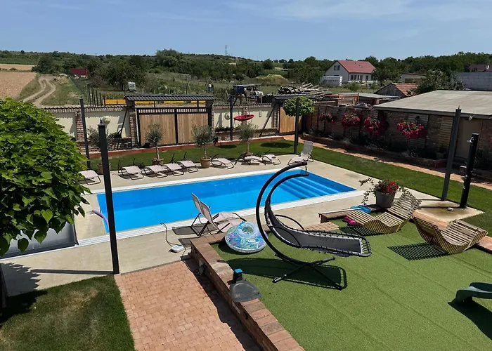Penzion U Katalpy 3*